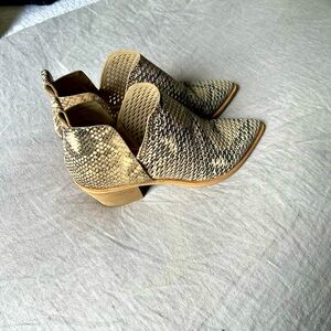 Dolce Vita Snakeskin booties size 8.5